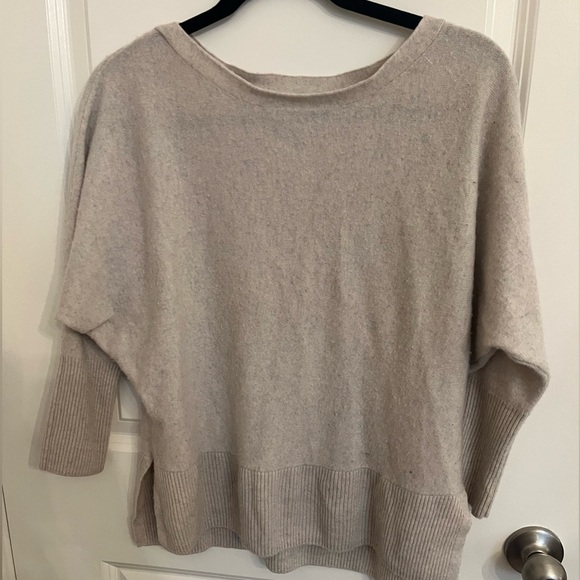 Nicole Miller Cashmere Relaxed Fit Sweater Size Large - Picture 2 of 9